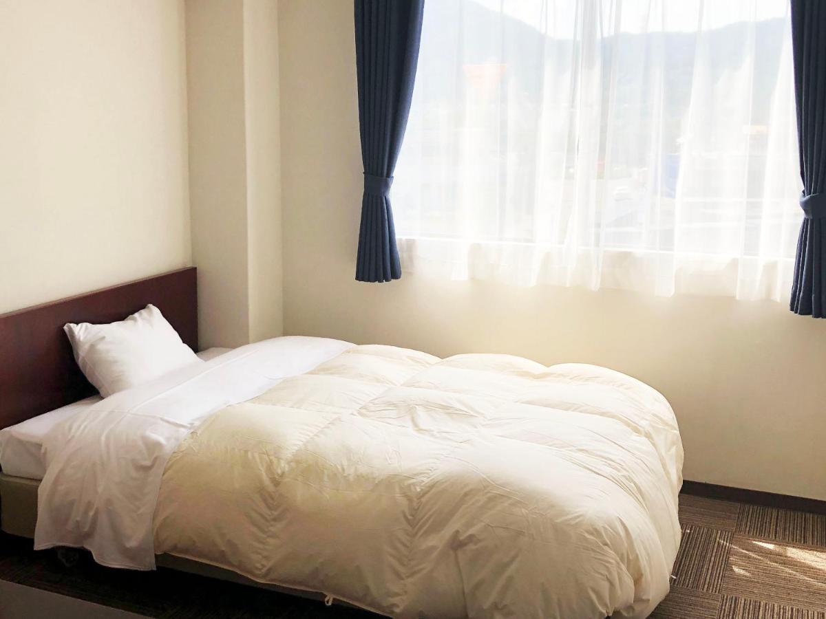 Business Hotel Fujimi Фуджийошида Екстериор снимка